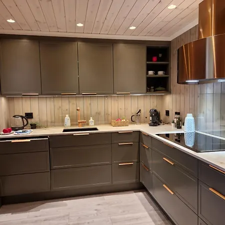 شقة Luxurious With Spectacular View