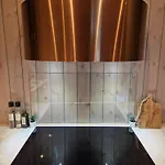 Elegant Farm With Sauna & Private アパート *